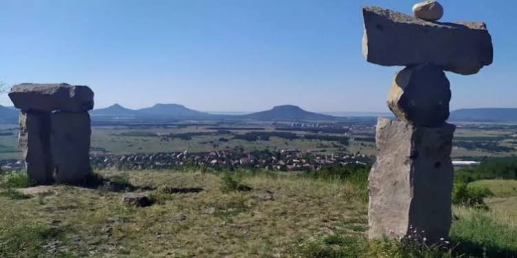 Zalahaláp Stonehenge